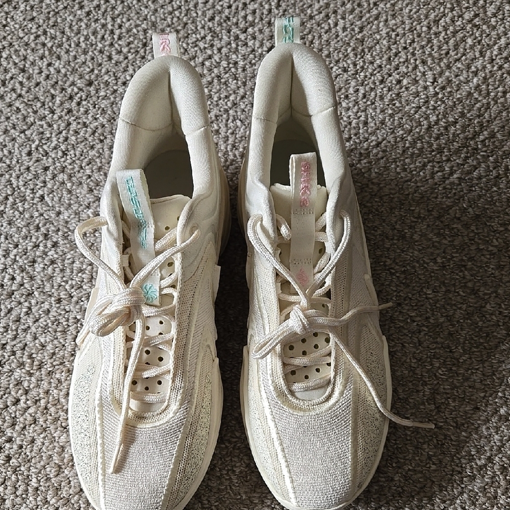 Brand New Nike Cosmic Unity 2 Sneakers - Picture 3 of 4